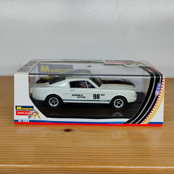 Revell Monogram 85-4866 1965 Ford Mustang Shelby GT-350R Essex Wire #98 - Picture 1 of 15